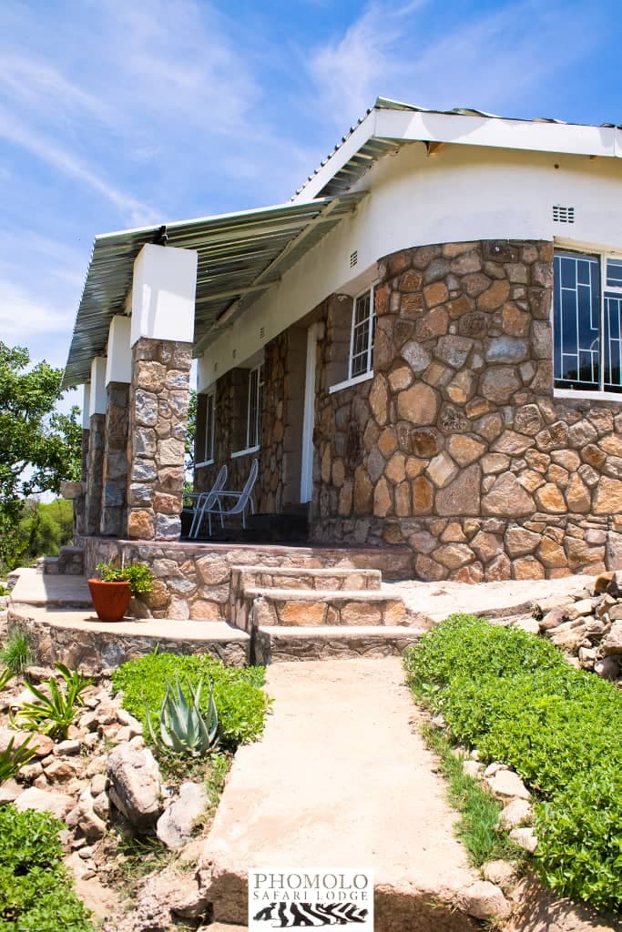 Phomolo Safari Lodge