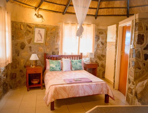 Phomolo Safari Lodge